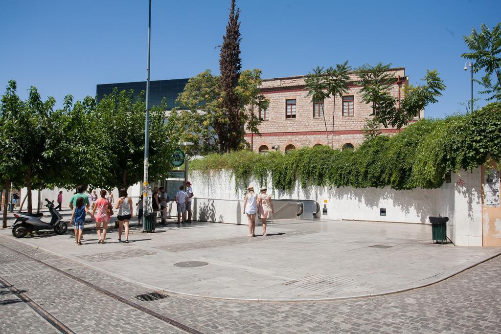 Charming Acropolis Metro Station Apartment, Clean And Cozy Athens Exterior photo